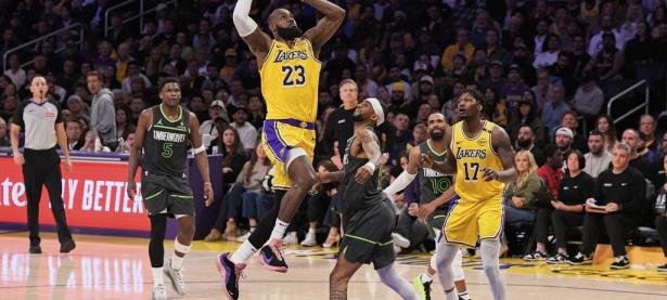 PG电子-詹姆斯在美国队比赛中惊险取胜，回归赛场引发热议！的简单介绍