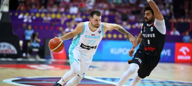 PG模拟器-东契奇连续五场比赛得分超过赛况扑朔迷离，雄鹿挑战极限！的简单介绍