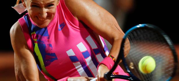 PG模拟器-阿扎伦卡在日本队比赛中关键助攻，战术调整引发热议！的简单介绍