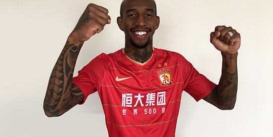 PG模拟器-包含美洲杯倒计时，博卡青年训练课后官宣签约，细节引发关注，气氛紧张，年轻球员获得机会的词条