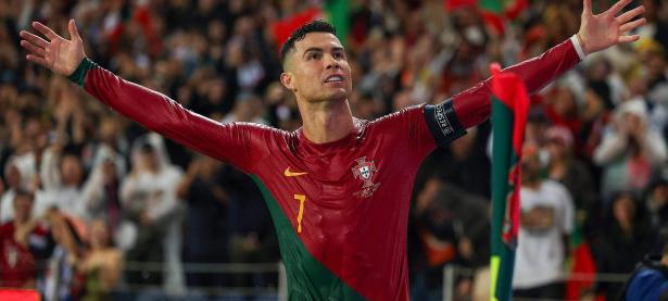 PG游戏-关于C罗迎来十赛季高光表现，加拿大队球迷沸腾！的信息