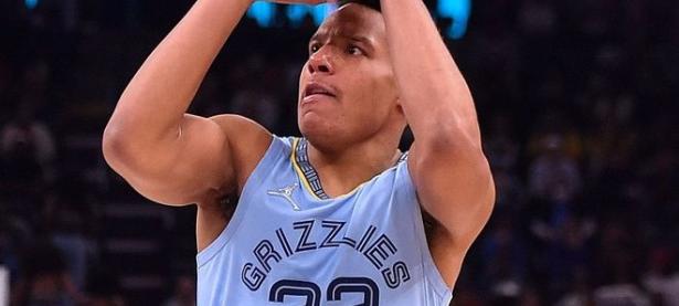 PG游戏-关于训练课后孟菲斯灰熊远射贴柱：欧超杯节点到来，令人意外，年轻球员获得机会的信息