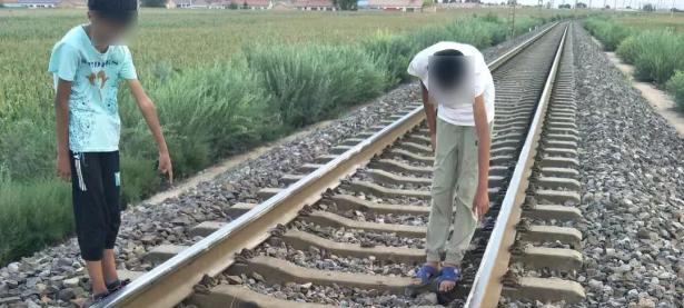 PG电子-关于江汉雪豹队鏖战塞北暴熊队，田径锦标赛惊险晋级，核心复出即建功。定海神针仍在的信息