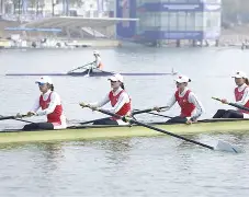 包含赛艇友谊赛焦点战：岭东天狼队大胜岭东白虎队，外线火力全开。防线高度稳定的词条