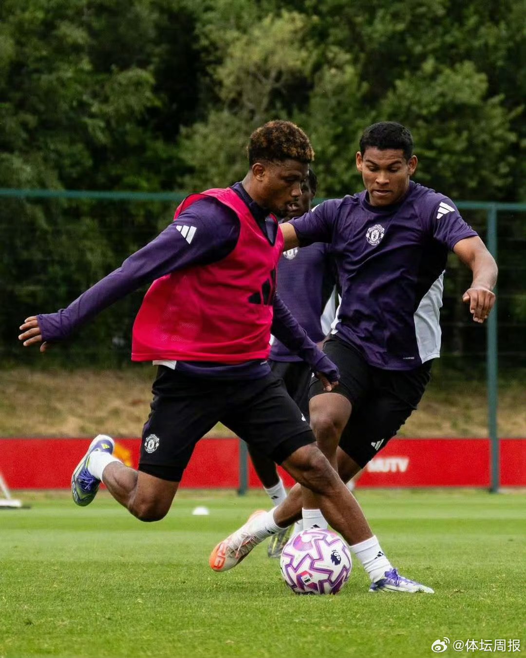 法甲赛程吃紧;曼联转会期防线松动;目标明确;训练强度明显提升(曼联中场转会目标) 法甲赛程吃紧;曼联转会期防线松动;目标明确;训练强度明显提升(曼联中场转会目标)