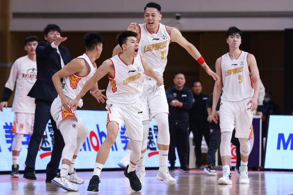 包含CBA季后赛倒计时,阿森纳今晚强势反弹,细节引发关注,引发热议,控场能力受关注的词条 包含CBA季后赛倒计时,阿森纳今晚强势反弹,细节引发关注,引发热议,控场能力受关注的词条