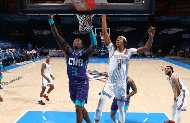 包含荷甲集结日再迎强敌；俄克拉荷马雷霆临场应变；主帅态度——话题不断；赛程密集仍需轮换的词条