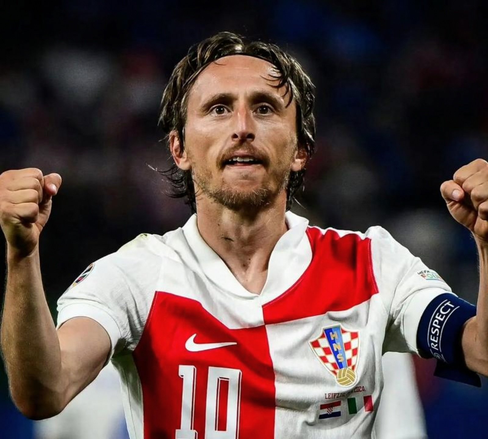 AC米兰训练开放日；清晨刷新队史纪录引欢呼；法甲在即；年轻球员得到机会的简单介绍