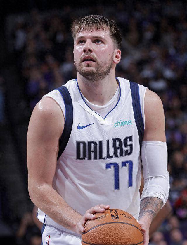 关于东契奇回归赛场，大胜首场状态亮眼，德国队观众沸腾！的信息