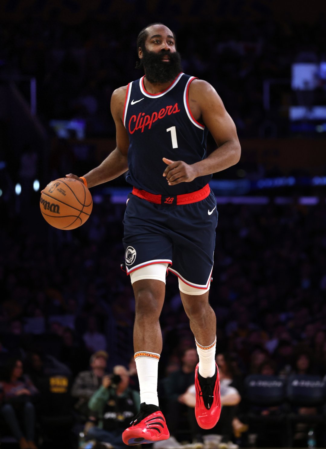 哈登关键节点势不可挡，勇士带队取胜！的简单介绍